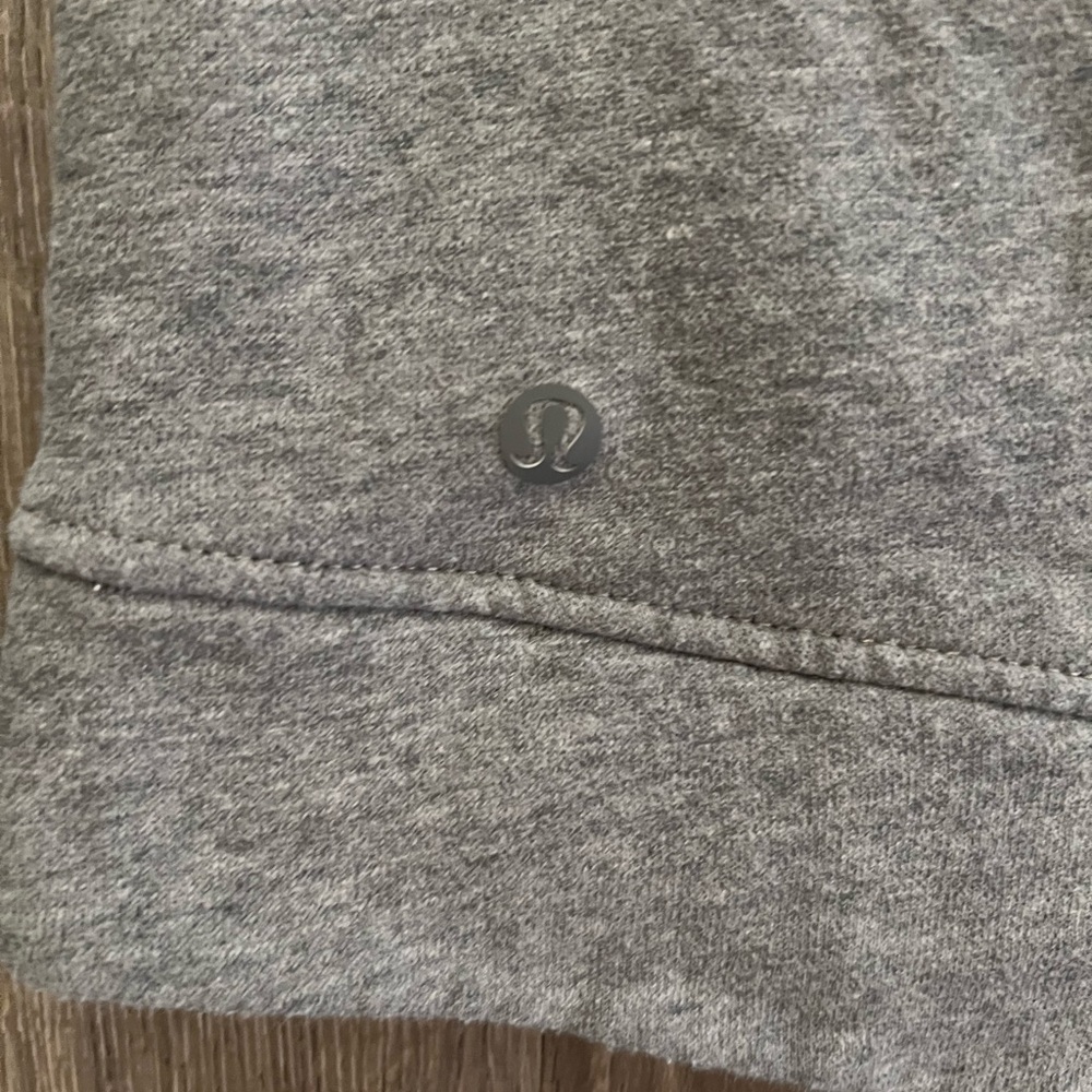 Lululemon Fleece Be True Crew Heathered Medium Grey - Picture 9 of 9